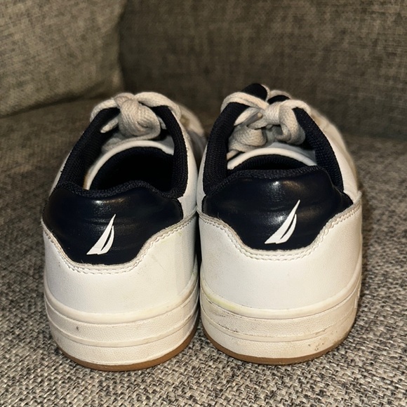 Nautica Men's White and Brown Casual Sneakers - Picture 5 of 8